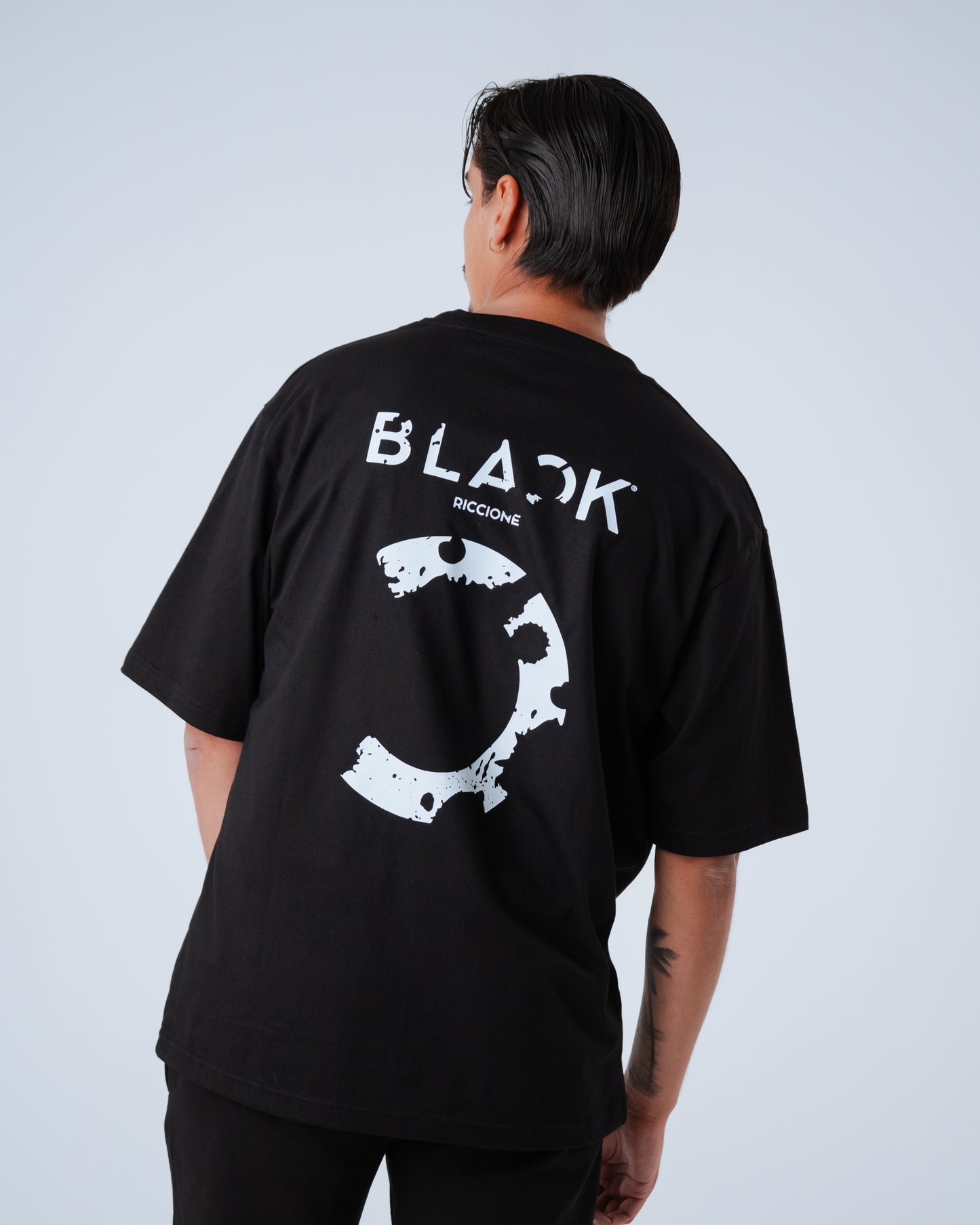 RIPPED UNISEX T-SHIRT